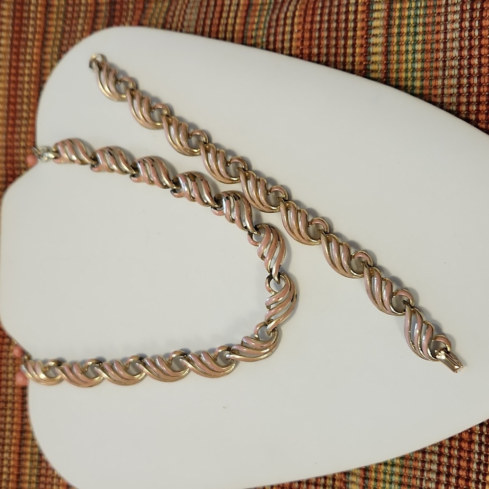 Coro Vintagw Pink Enamel Necklace Set